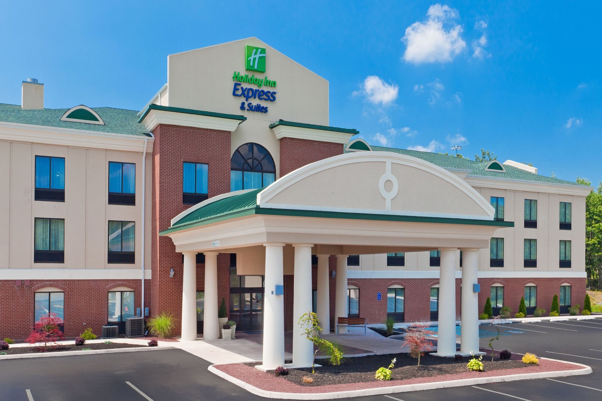 Holiday Inn Express & Suites White Haven-Лейк Хармъни Екстериор снимка