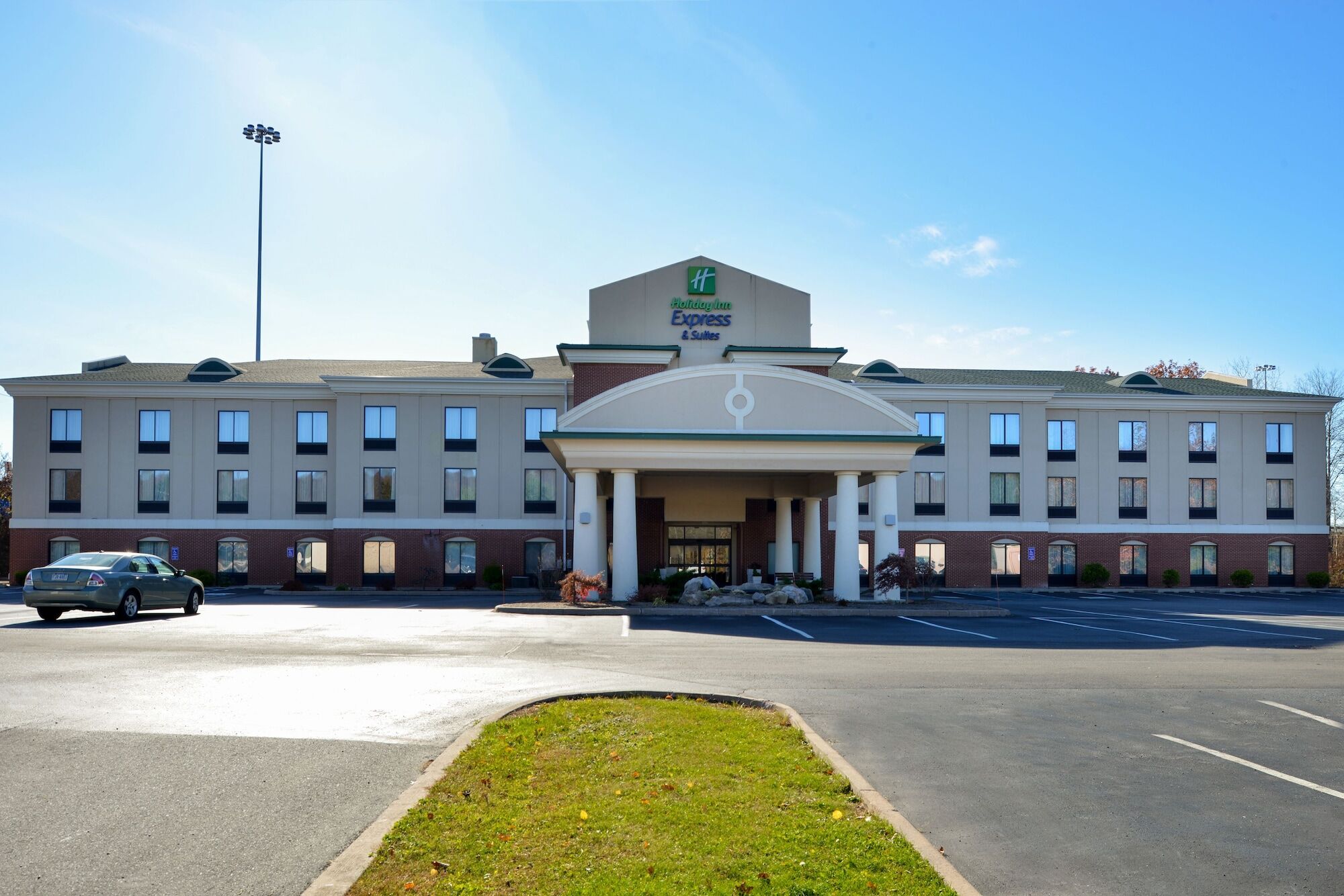 Holiday Inn Express & Suites White Haven-Лейк Хармъни Екстериор снимка